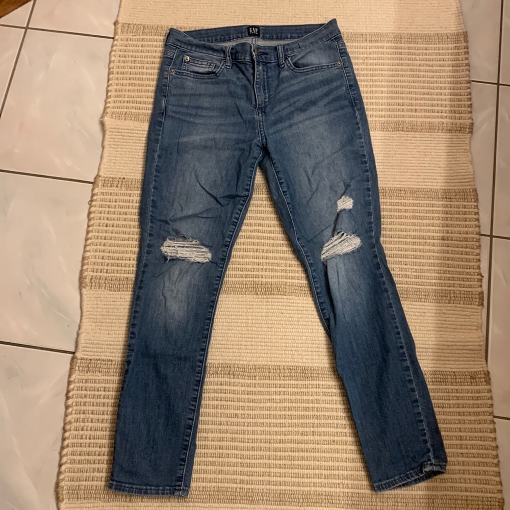 Women’s Gap Skinny Jeans - The True Skinny - Distressed - Size 27